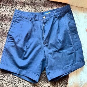 NWT Crossing dad pleated shorts